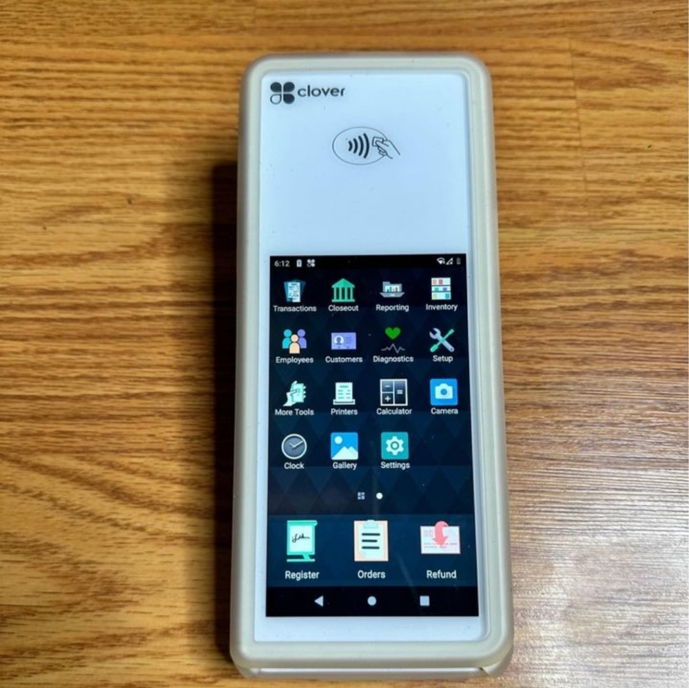 Clover Credit Card Machine